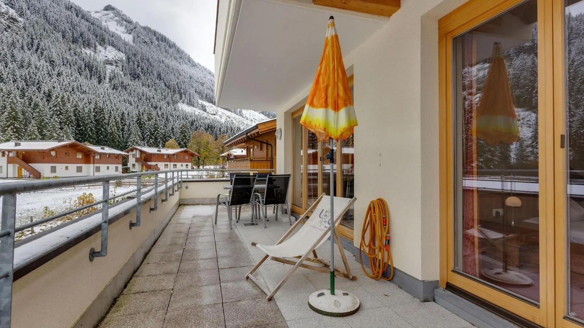 Modern Apartment in Saalbach Hinterglemm with Terrace Chalet